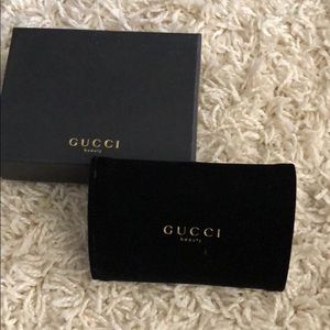 gucci velvet pouch